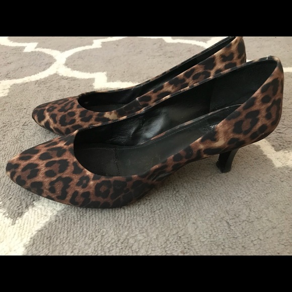 Shoes - 👠 Animal Print Heels! 🐆